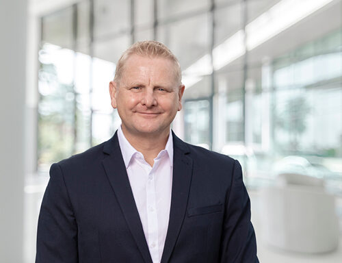 Dr Lee Finniear Li-S Energy CEO